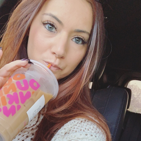 Meet your Posher, Melissa - Picture 1 of 1